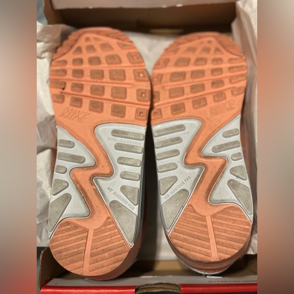 Nike Air Max 90 LTR SE "White/Aura/Lt Madder Root" GS size 7Y - Picture 6 of 11